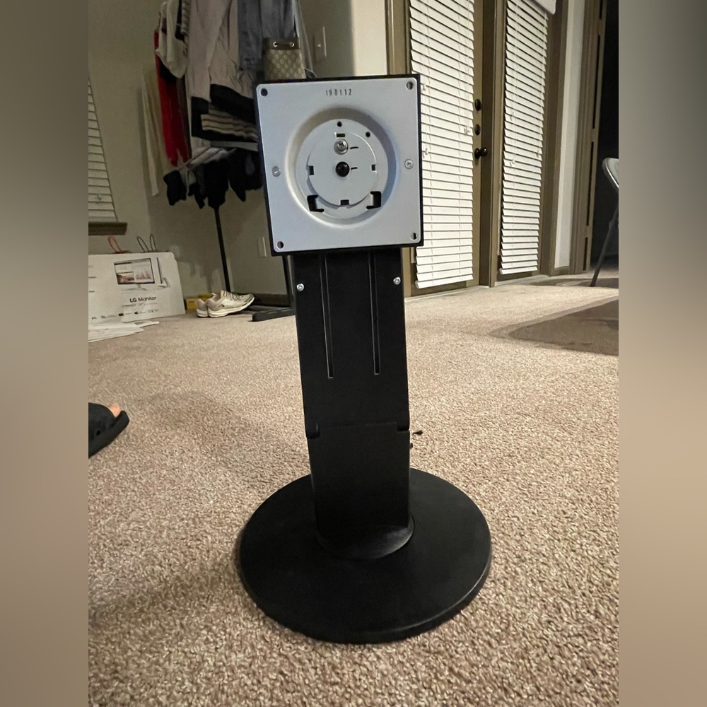 EIZO EV2450 MONITOR STAND USED